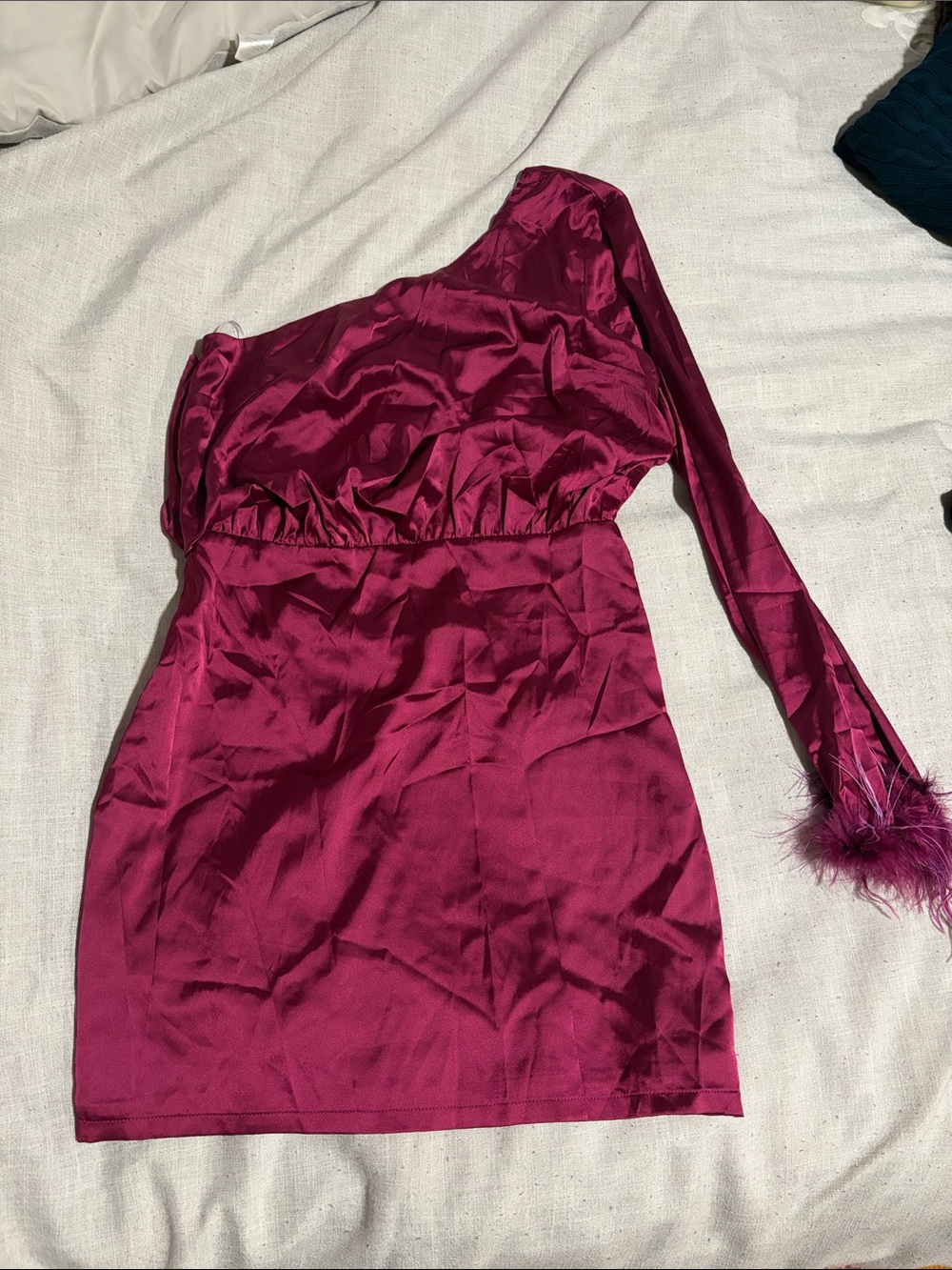 Lulu's One-Shoulder Fuchsia Satin Mini Dress with Feather Cuff